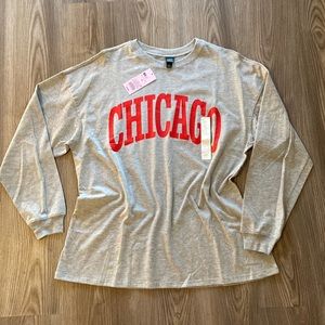 Wild Fable Heathered Gray ‘Chicago’ Long Sleeve Crew shirt